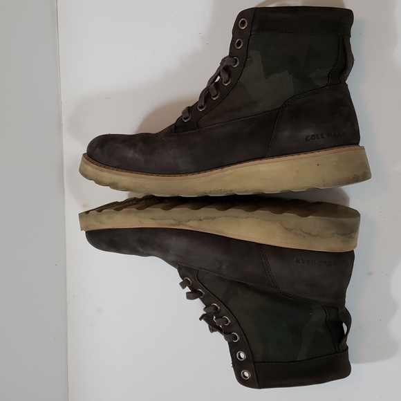 Cole Haan Sueded Textile Camo Light Weight ankle boots size 8 - Picture 4 of 9